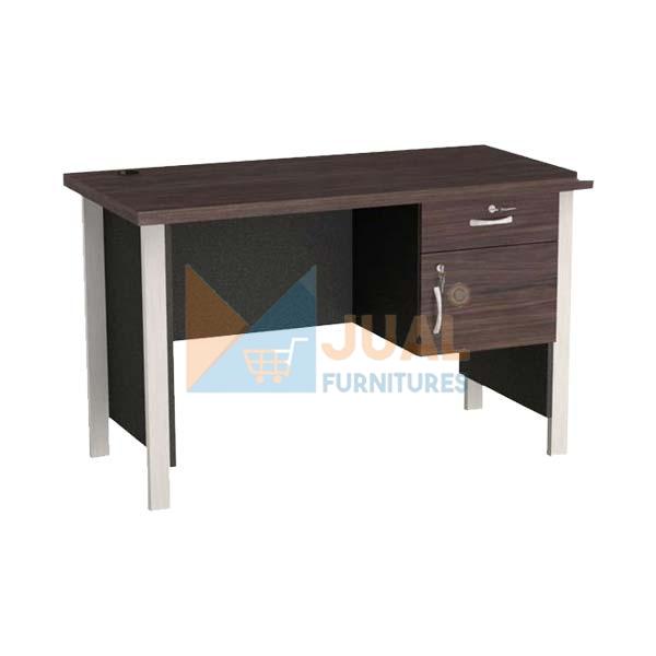 Jual Meja Kantor Staff VIP MM 501 dengan harga murah, barang baru pabrik, produk berkualitas, tersedia berbagai merk Kursi Kantor, Rak Arsip Besi dll Meja Kantor Staff VIP MM 501, Meja Staff Vip Murah di Jakarta